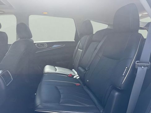 Used 2019 INFINITI QX60 Luxe w/ Essential Package image 13