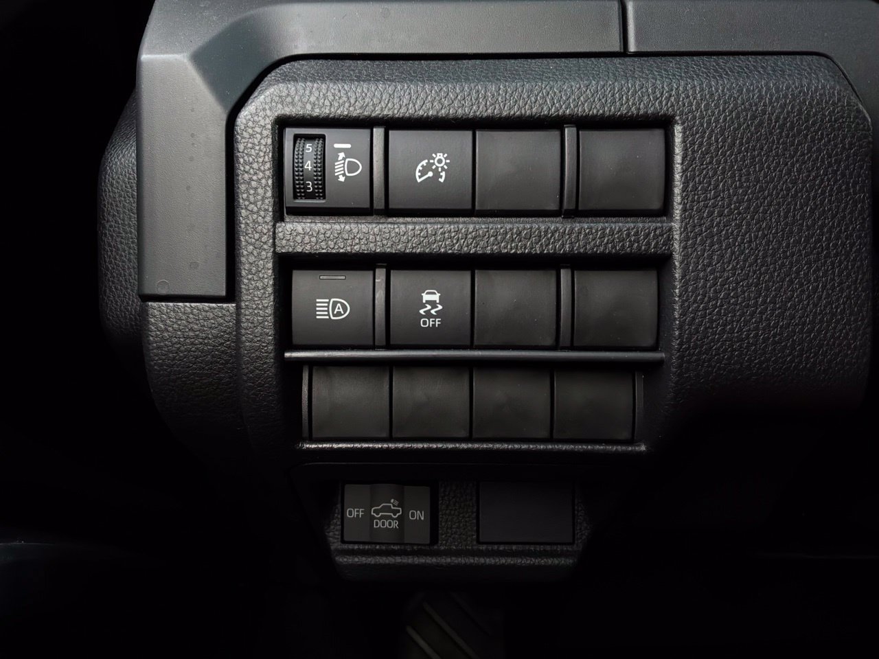 Certified 2026 Toyota Tacoma SR RWD image 22