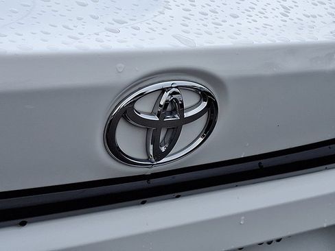 Certified 2021 Toyota Corolla LE FWD image 29