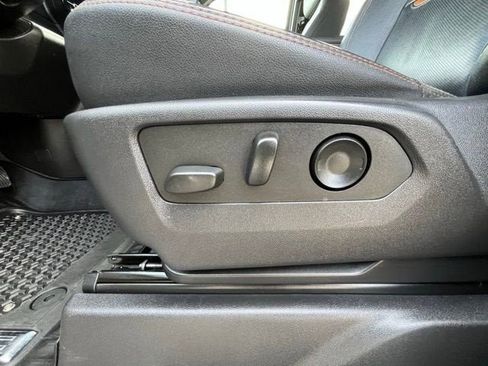 Used 2024 GMC Sierra 1500 AT4 w/ Technology Package AWD/4WD image 16