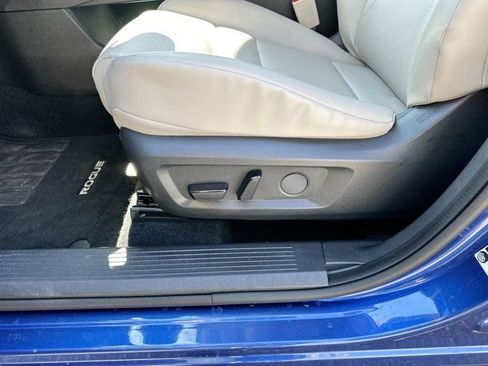 Used 2021 Nissan Rogue SV w/ Premium Package FWD image 17