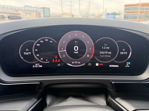 Used 2024 Porsche Cayenne image 30