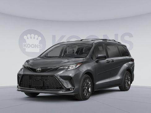 Used 2025 Toyota Sienna XSE w/ XSE Plus Package AWD/4WD image 1