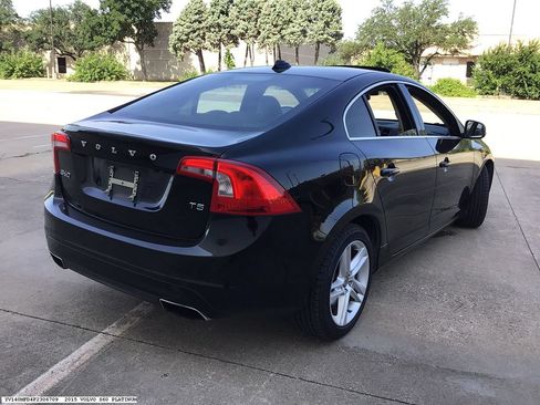 Used 2015 Volvo S60 T5 Platinum FWD image 3