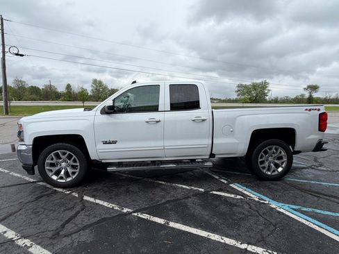 Used 2017 Chevrolet Silverado 1500 LT w/ Texas Edition AWD/4WD image 2