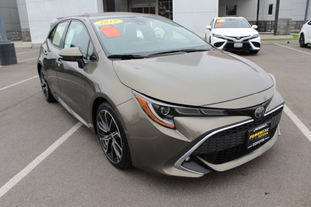 Used 2019 Toyota Corolla XSE FWD image 2