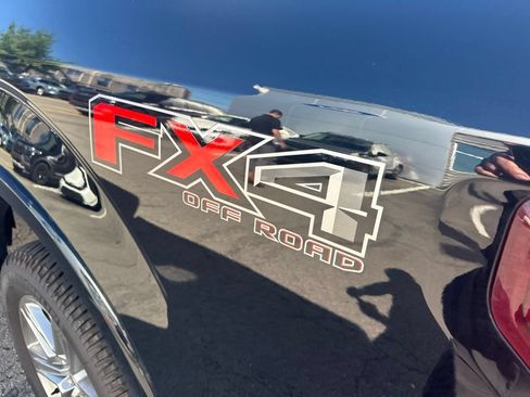 Used 2018 Ford F150 XLT w/ Equipment Group 302A Luxury AWD/4WD image 8