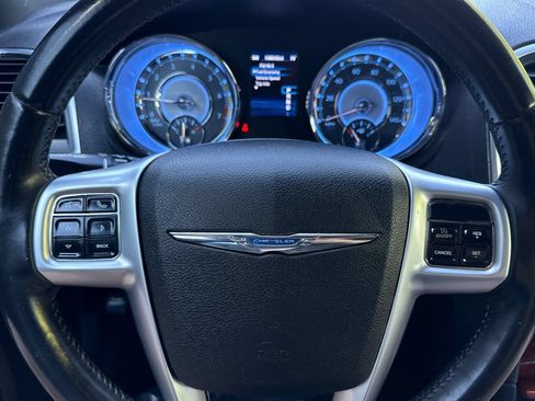 Used 2012 Chrysler 300 RWD image 22
