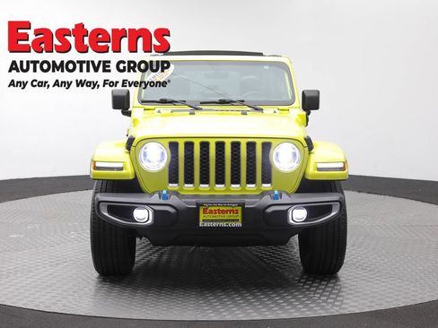 Used 2022 Jeep Wrangler Unlimited Sahara w/ Cold Weather Group AWD/4WD image 2