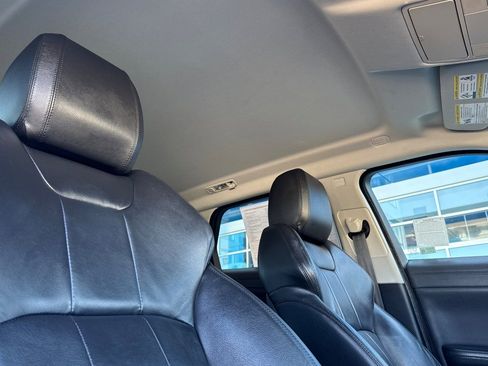 Used 2019 Land Rover Range Rover Evoque SE image 20