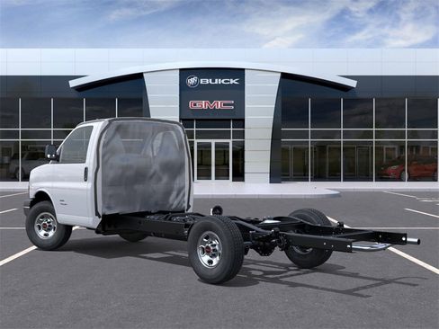 New 2025 GMC Savana 3500 w/ Power Convenience Package image 3