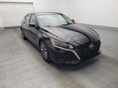 Used 2023 Nissan Altima 2.5 SV image 13