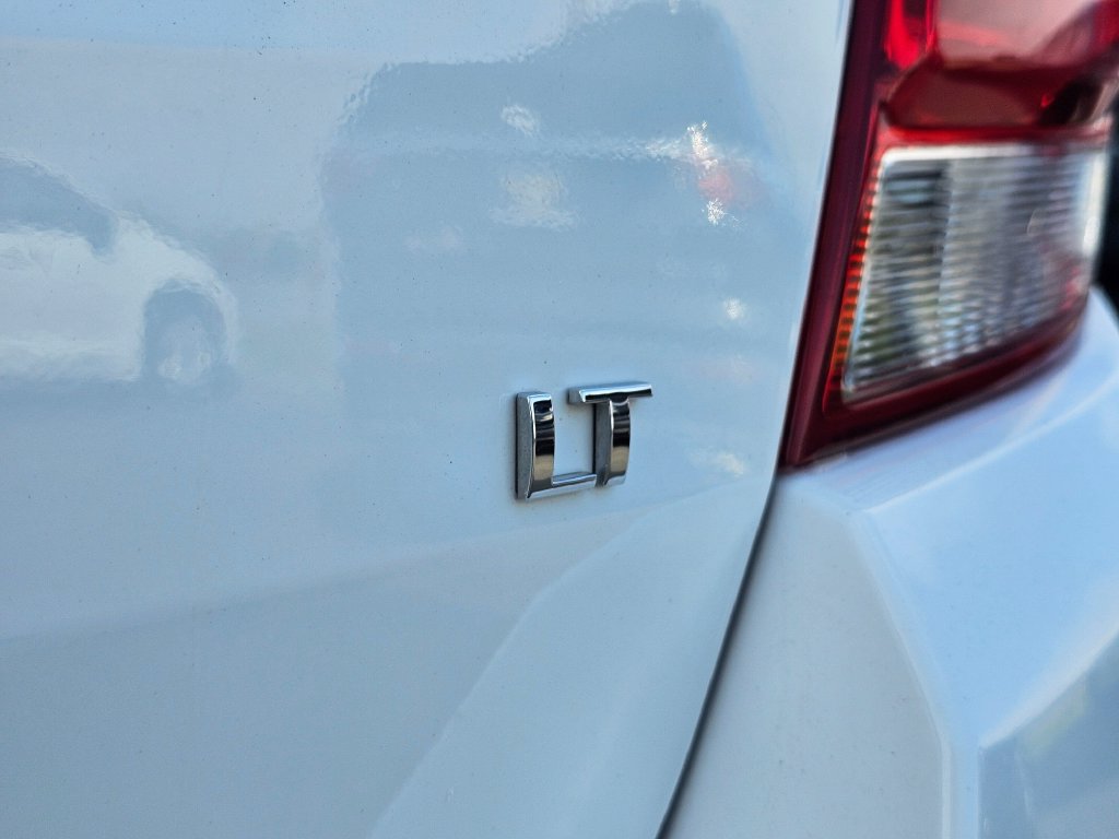 Used 2020 Chevrolet Trax LT w/ LT Convenience Package AWD/4WD image 15