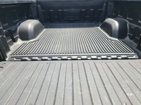 Certified 2025 Chevrolet Silverado 1500 LT AWD/4WD image 34