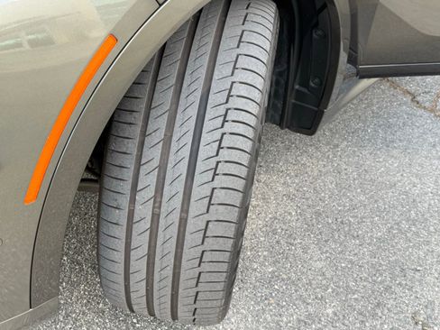 Certified 2023 BMW X7 xDrive40i w/ Executive Package image 20