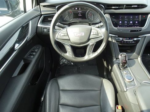 Used 2021 Cadillac XT5 Premium Luxury AWD/4WD image 15