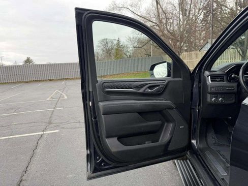 Used 2023 GMC Yukon Denali image 18