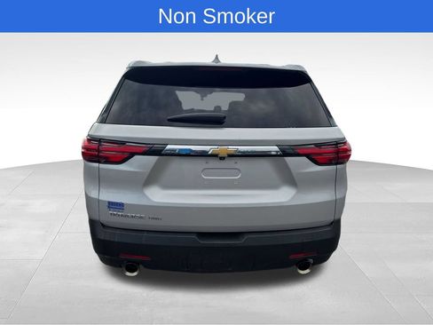 Used 2022 Chevrolet Traverse LS AWD/4WD image 5