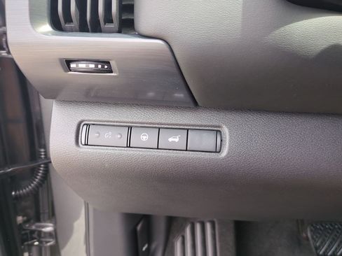 New 2026 Nissan Pathfinder SL w/ SL Premium Package FWD image 18