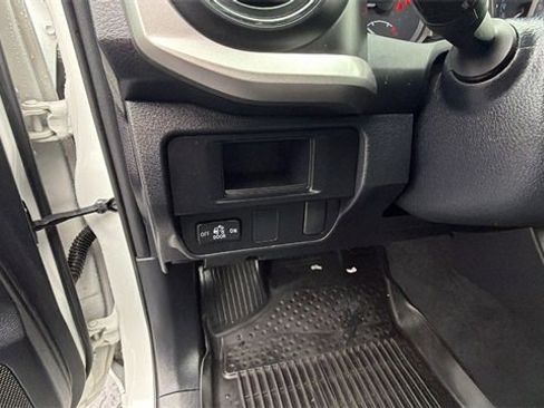 Used 2017 Toyota Tacoma SR5 image 30