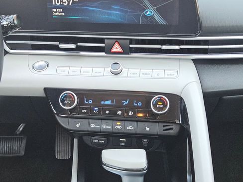 Used 2025 Hyundai Elantra Limited FWD image 21