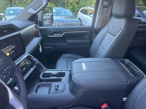 New 2025 GMC Sierra 2500 Denali w/ Denali Reserve Package image 16