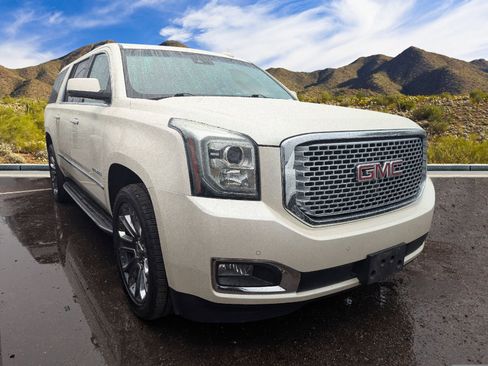 Used 2015 GMC Yukon XL Denali w/ Open Road Package image 3