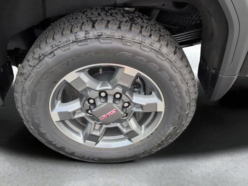 New 2025 GMC Sierra 2500 SLT w/ SLT Convenience Package image 28