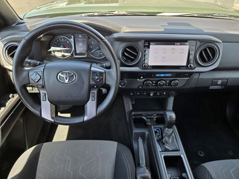 Used 2022 Toyota Tacoma TRD Off-Road w/ Technology Package RWD image 7