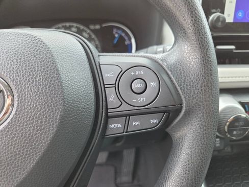 Certified 2025 Toyota RAV4 XLE AWD/4WD image 31