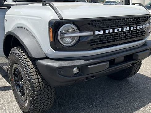 New 2026 Ford Bronco Outer Banks w/ Sasquatch Package AWD/4WD image 11
