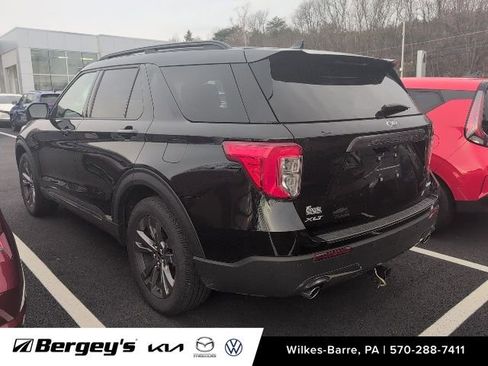 Used 2021 Ford Explorer XLT w/ Equipment Group 202A image 5