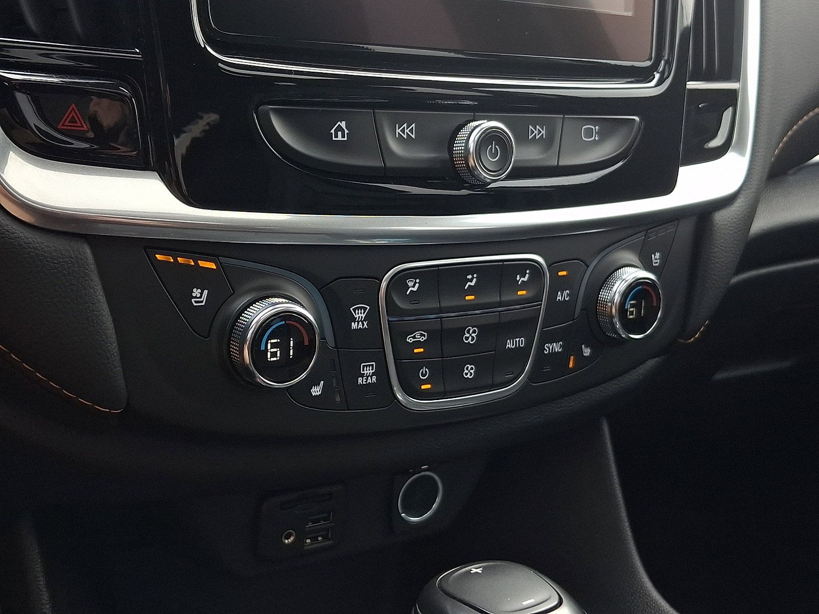 Used 2020 Chevrolet Traverse Premier w/ Redline Edition AWD/4WD image 21