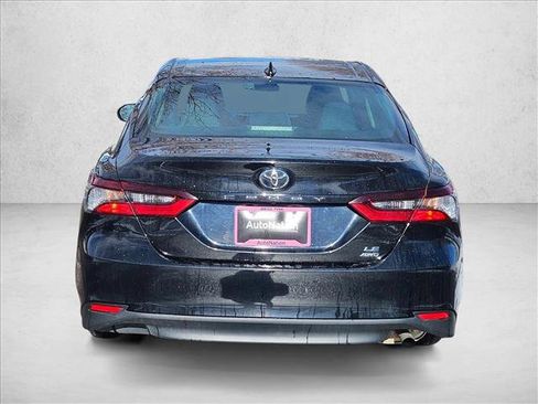 Used 2024 Toyota Camry LE image 6