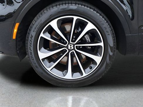 Used 2025 Bentley Bentayga Extended Wheelbase AWD/4WD image 6