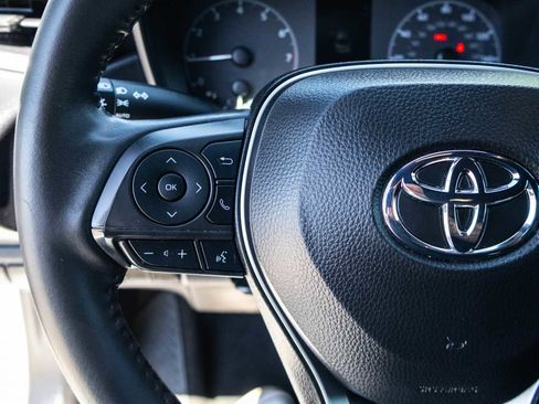 Used 2024 Toyota Corolla SE image 36
