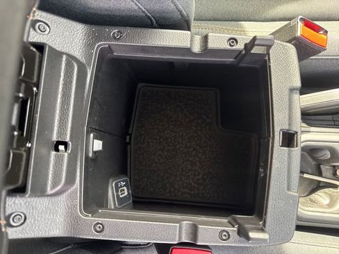 Used 2025 Jeep Wrangler Unlimited Sahara w/ Safety Group image 38