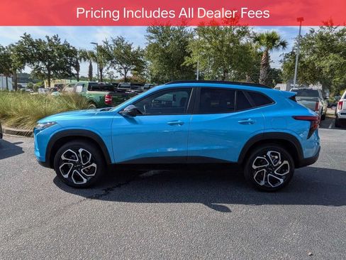 Used 2025 Chevrolet Trax RS w/ Driver Confidence Package FWD image 7
