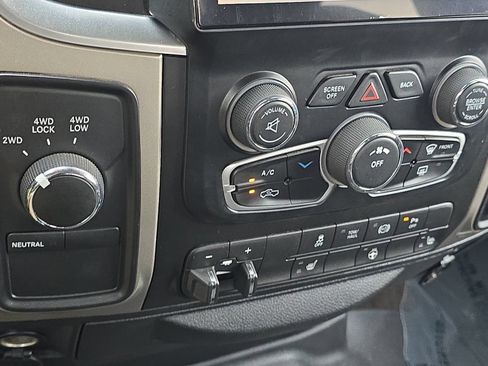 Used 2014 RAM 2500 Big Horn AWD/4WD image 16