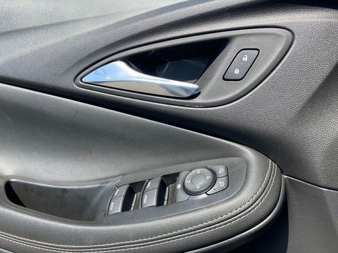 Used 2025 Buick Encore GX Preferred image 10