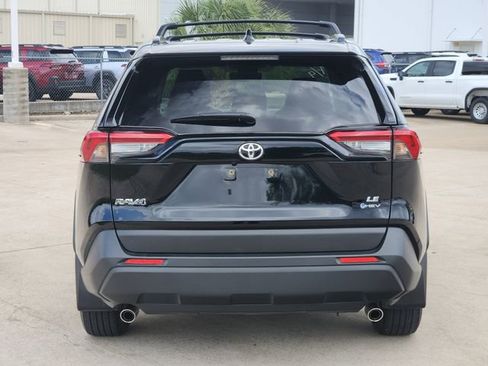 Used 2025 Toyota RAV4 LE image 6