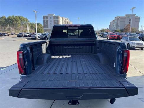 Used 2024 GMC Sierra 2500 Denali w/ Denali Reserve Package image 9