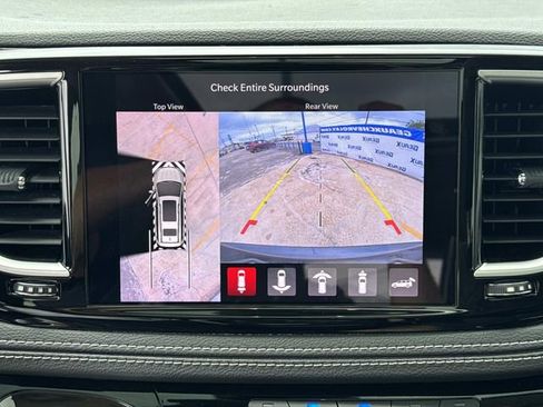 Used 2022 Chrysler Pacifica Limited AWD/4WD image 50