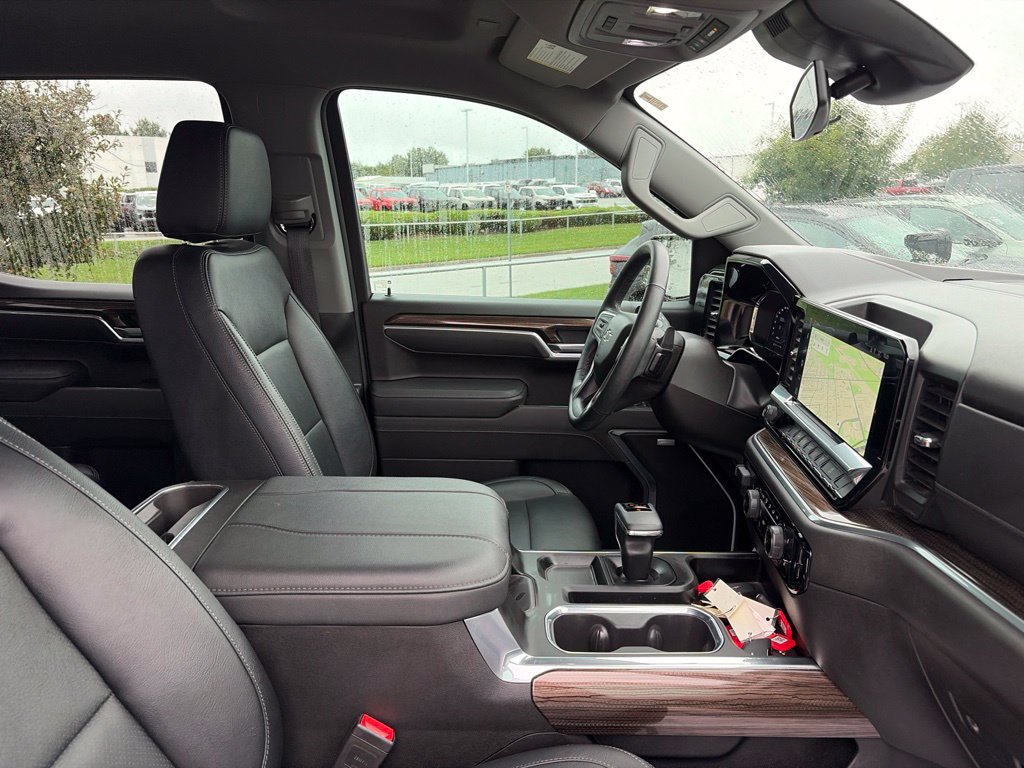 Used 2025 Chevrolet Silverado 1500 RST AWD/4WD image 27