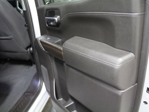 Used 2021 Chevrolet Silverado 1500 LT Trail Boss image 26