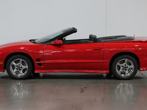 Used 1999 Pontiac Firebird Trans Am RWD image 28