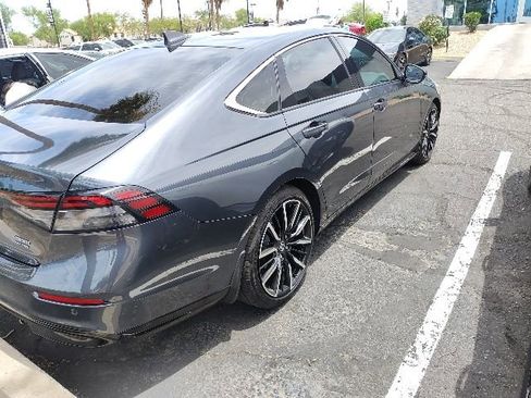 Used 2025 Honda Accord Touring image 7