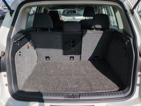 Used 2018 Volkswagen Tiguan Limited image 22