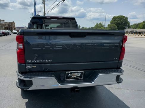 Used 2021 Chevrolet Silverado 1500 LT AWD/4WD image 7