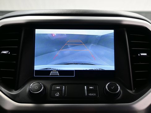 Used 2023 GMC Acadia SLE w/ Driver Convenience Package FWD image 18